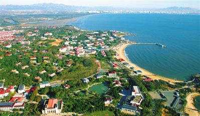 秦皇岛盛典，嘉宾云集，观众热情如火